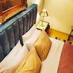 Maria Luxury 